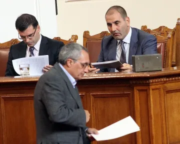 Костов и Цветанов кръстосаха шпаги и за изборите