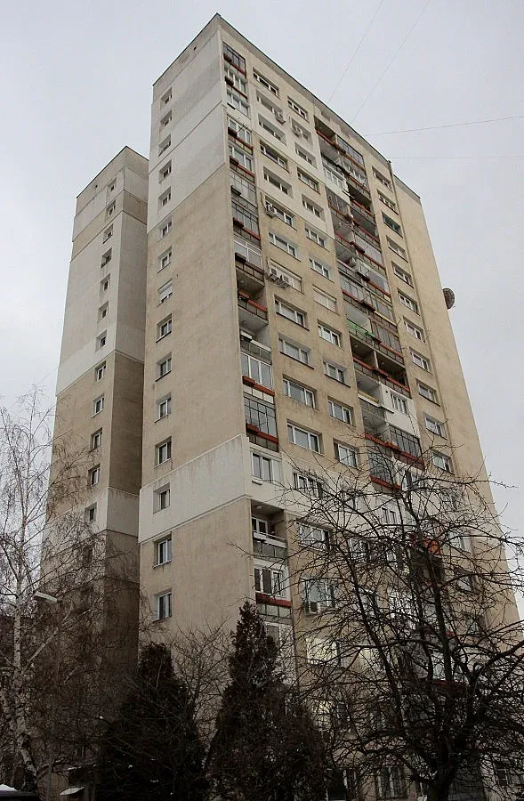 Първанов ще сменя жилището в "Красна поляна"