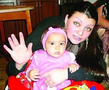 Отнеха от баба му дете на починала родилка