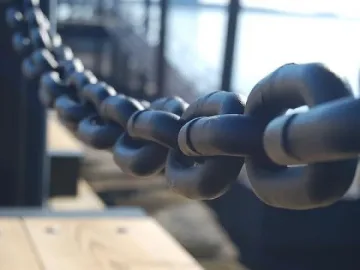 Кораб с българи заседна край Истанбул