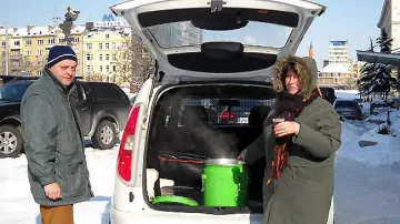 И днес раздават топъл чай в София