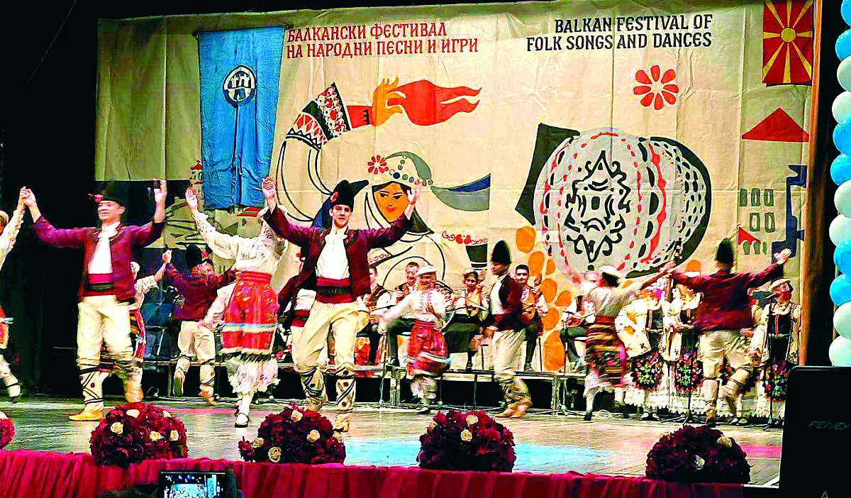 Фолклорът, дипломация в действие