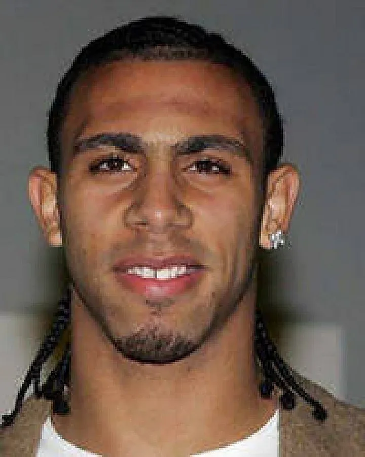 Футболист на "Куинс Парк" получи куршум в плик