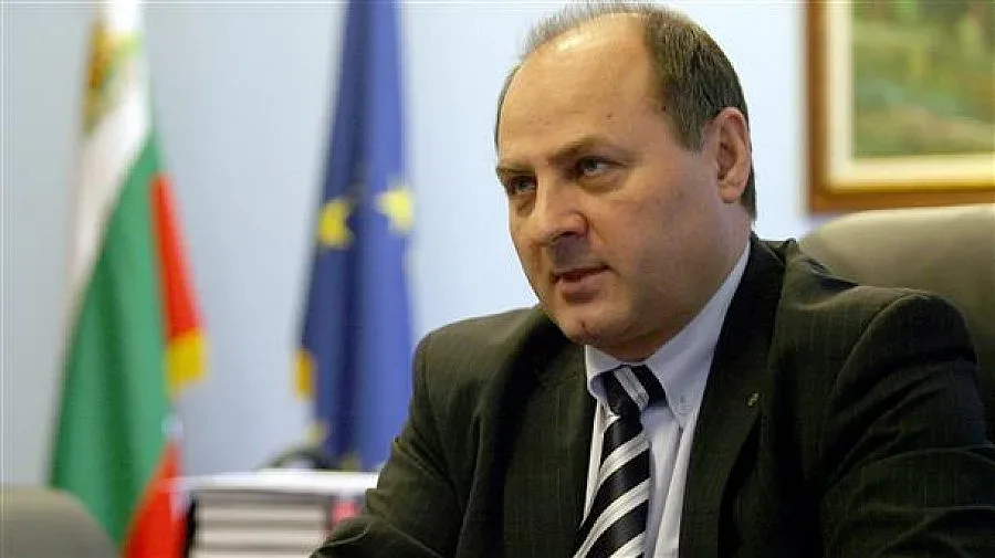 Проверяват кредитните милионери за досиета в ДС