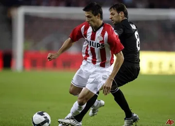 Манолев с гол и асистенция за победа на ПСВ (ВИДЕО)