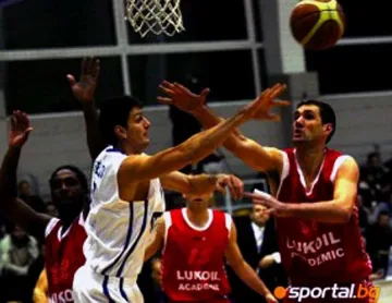 "Левски" с първи успех срещу "Лукойл Академик" след 11 загуби