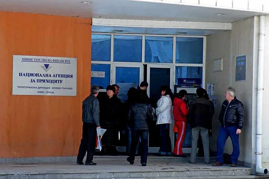 Клепат шефове пред данъчните