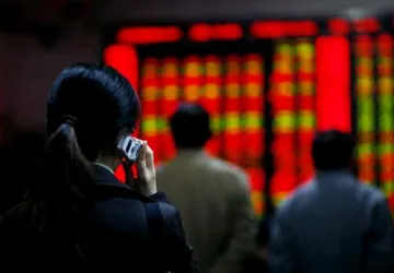 Дау Джоунс се сви заради слабия растеж на САЩ