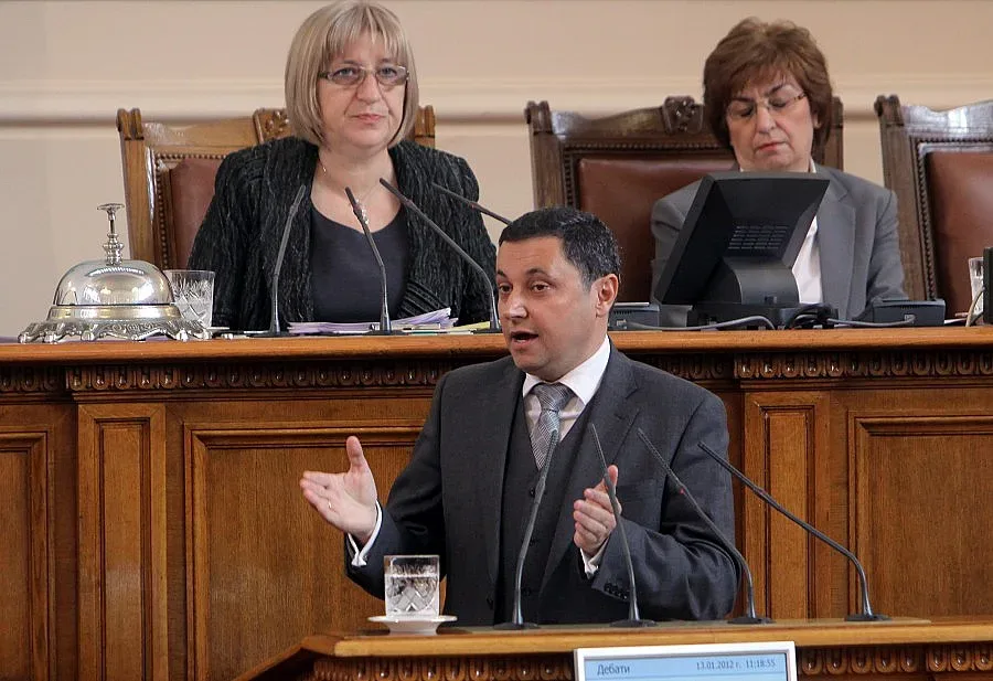 Яне се закани да съди Ангел Марин