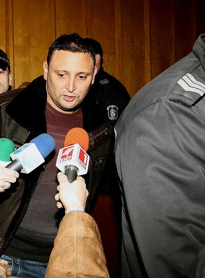 Гръмна скандал с парламентарен пропуск на Къдравия