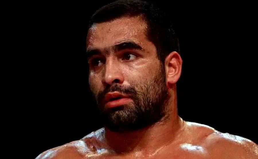 Иде бой Багата vs. Чудовището