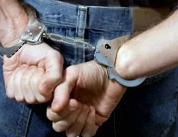 Арестуваха двама за убийство на куче