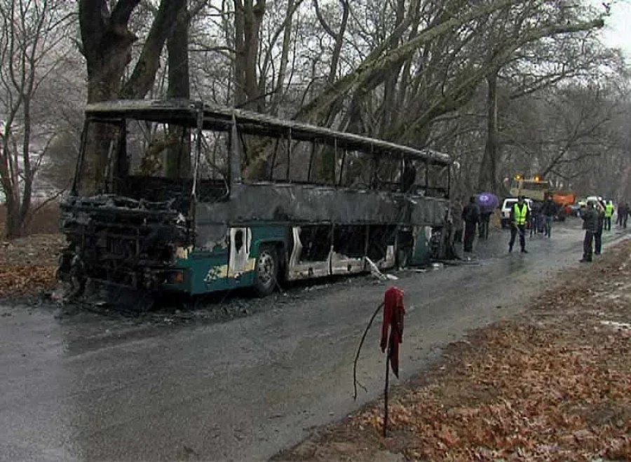 Рейс с шивачки изгоря като факла