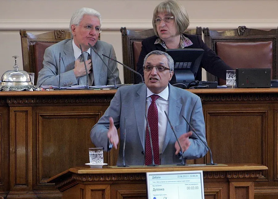 Костов нарече Цветанов 6 пъти страхливец