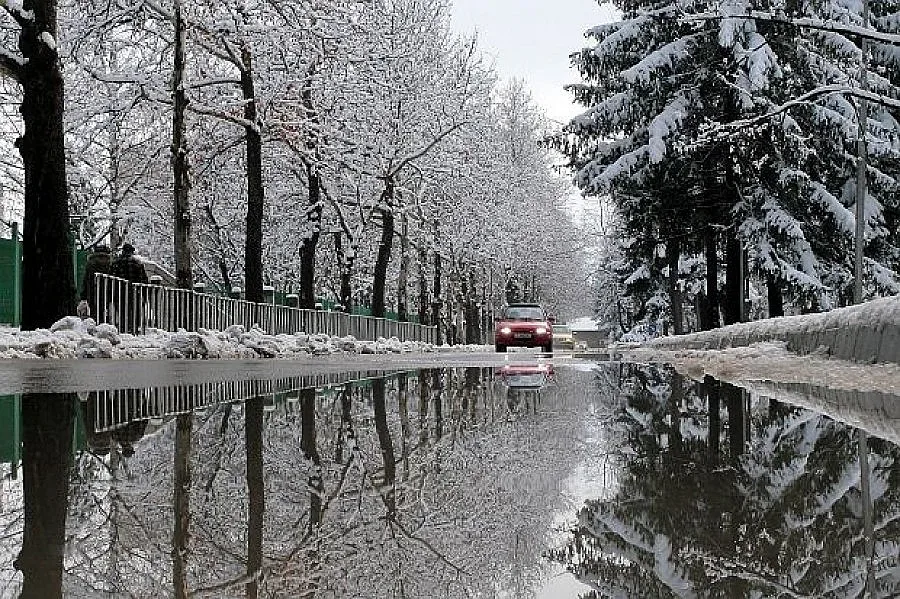 Жълт код заради порои в почти цялата страна