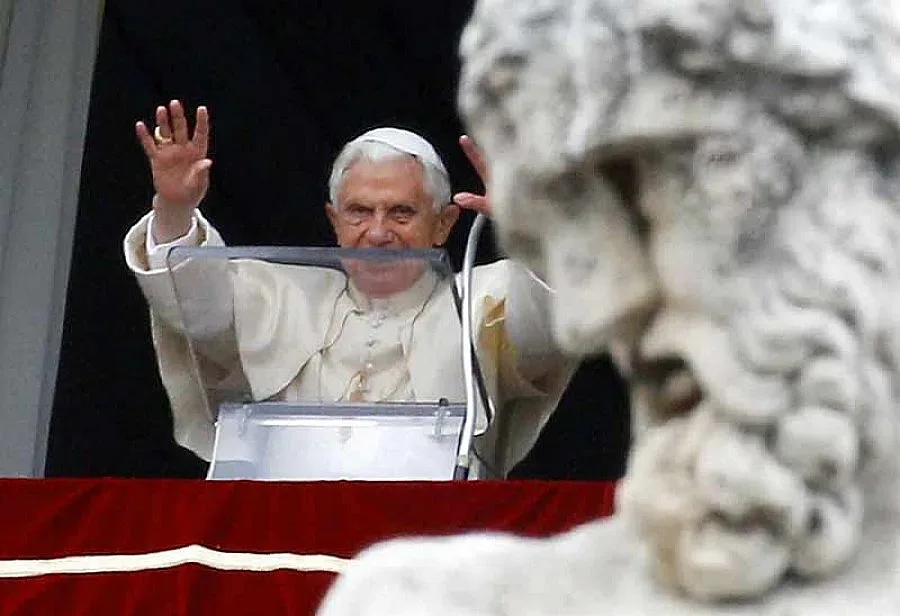 Папата призова към тишина