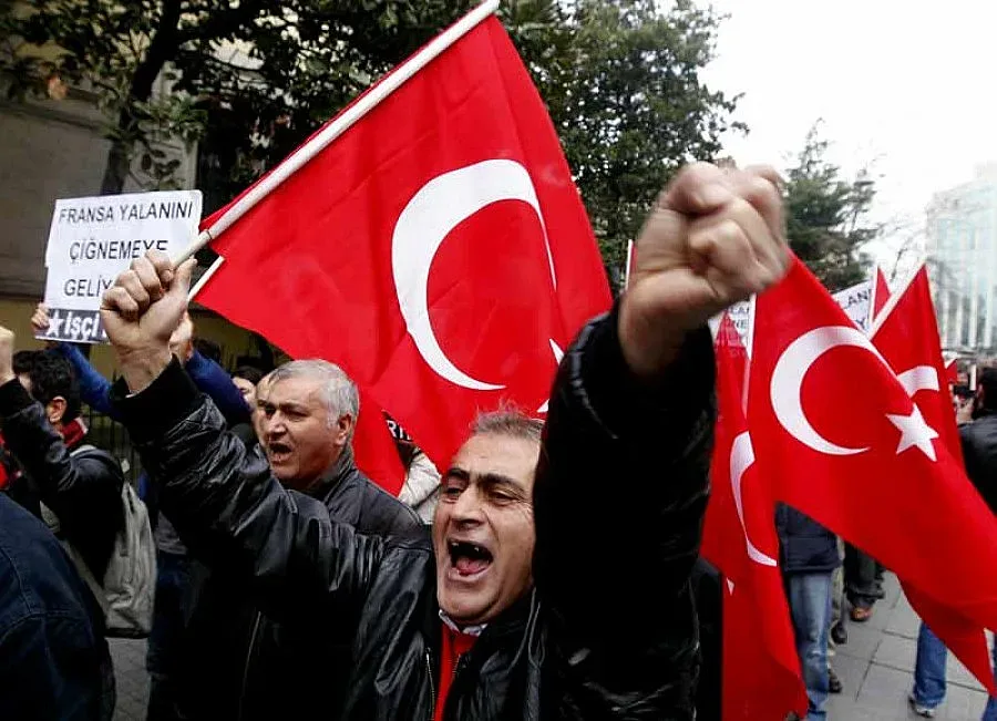 Турция обяви война на всичко френско