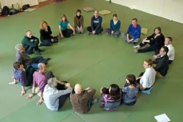 Сбирките водят до затъпяване, особено при жените