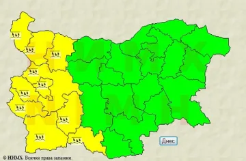 Код "Жълто" в Западна България заради обилен сняг