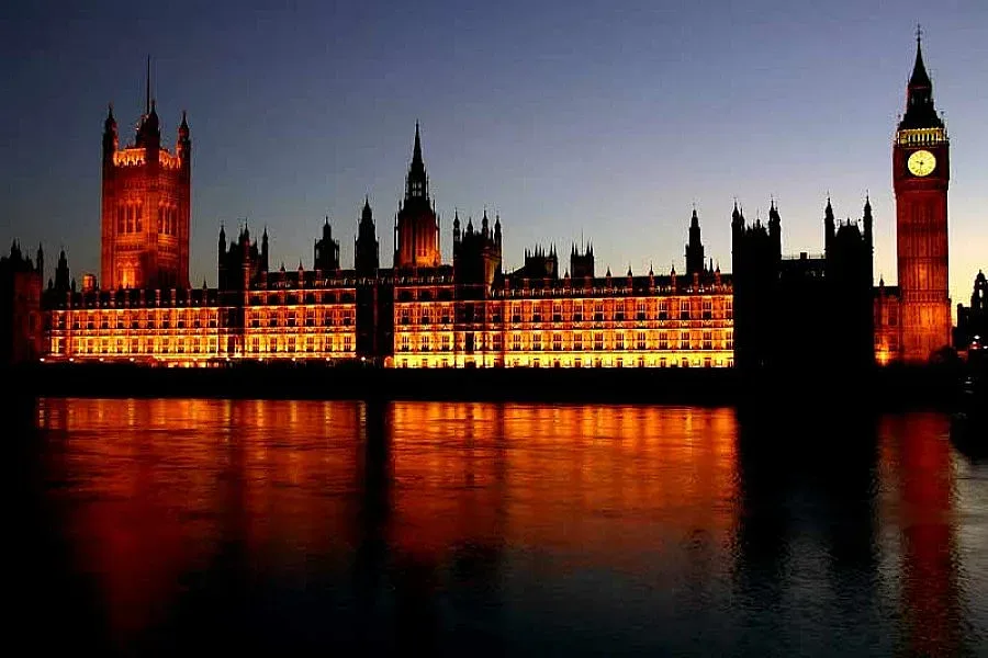Продават двореца Уестминстър за 500 милиона евро