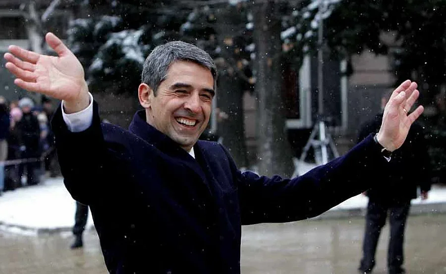 Плевнелиев публикува обещанията си в 40 точки