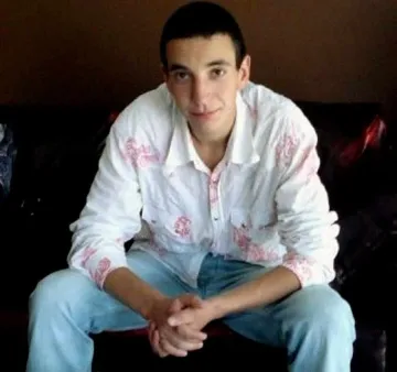 Наказват ученика беглец от Перник