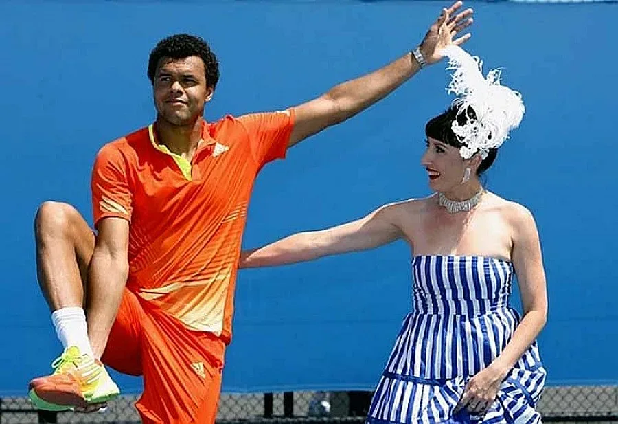 Цонга учи "кан-кан" на корта