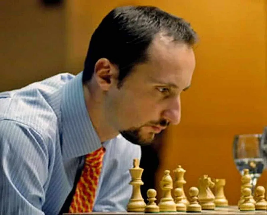 Топалов направи реми Левон Аронян във Вайк ан Зее