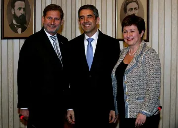 Кристалина даде мощно рамо на Плевнелиев