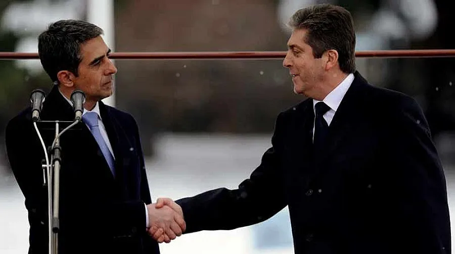 Плевнелиев изпрати Първанов до прага на президентството