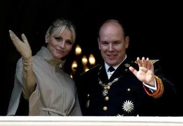 Изкупиха кувертите по 600 евро за вечеря с Албер II