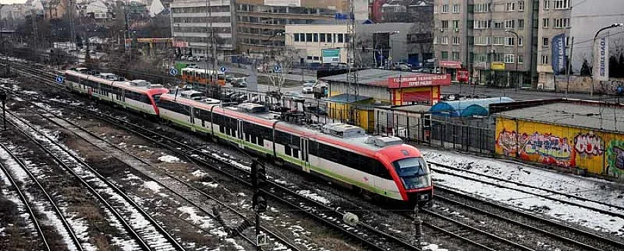 Билетите за влака поскъпват с 9 на сто