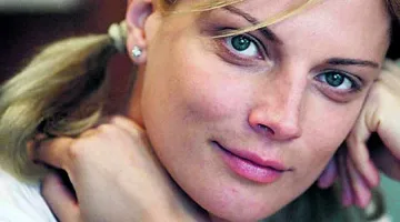 Теди Духовникова върти любов "Под прикритие"