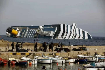 Моряците ни от "Титаник" 2: Топят капитана