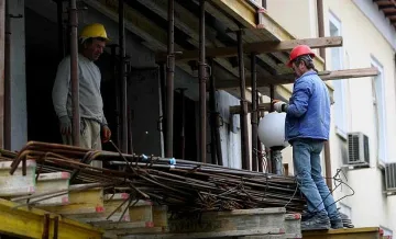 Строителството у нас с рекорден спад