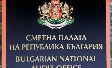 Следят данъчни да не кръшкат