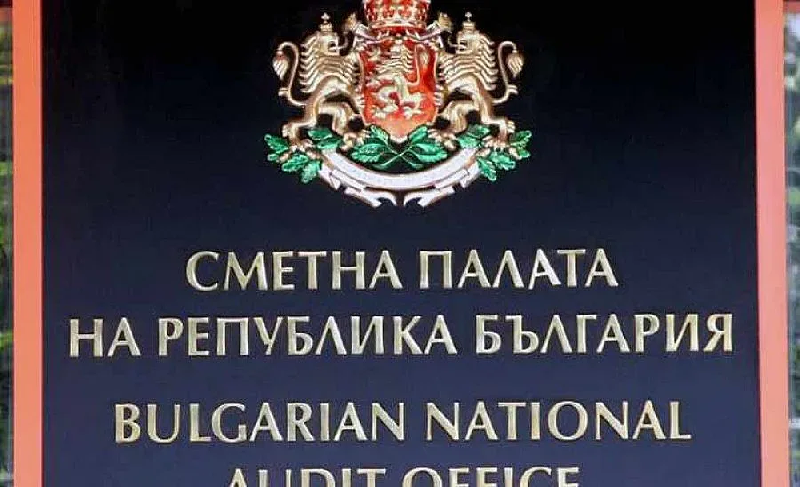 Следят данъчни да не кръшкат