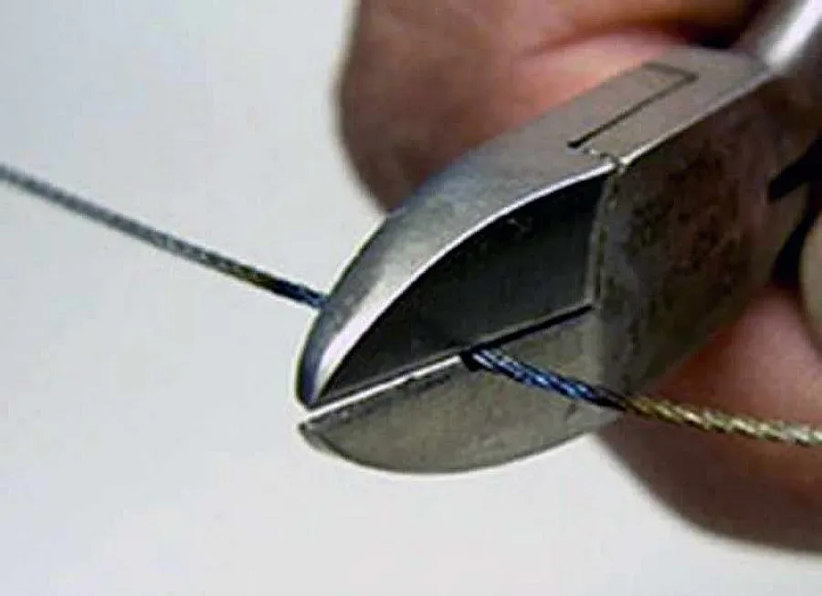 Дама отсече километър жп-жица