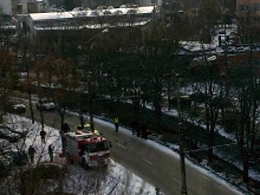 Ученик от Испанската се самоуби заради развод