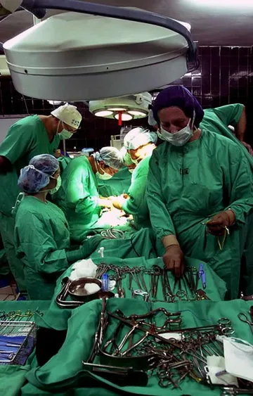 Камата и Бойко спасиха дете в кома