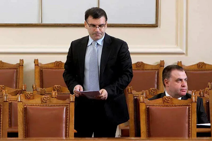 Хлапета искат да са като Дянков