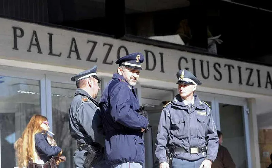 Карабинери вардят съкровища на "Титаник 2"