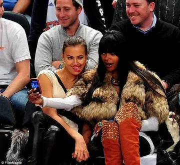 Гаджето на Роналдо пуска език на колежка