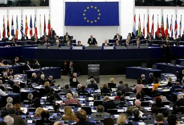 ЕК с наказателни процедури срещу Унгария