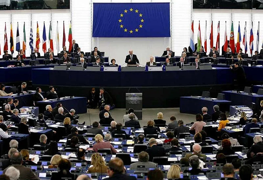 ЕК с наказателни процедури срещу Унгария