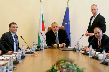 Кабинетът оряза отпуската на чиновниците