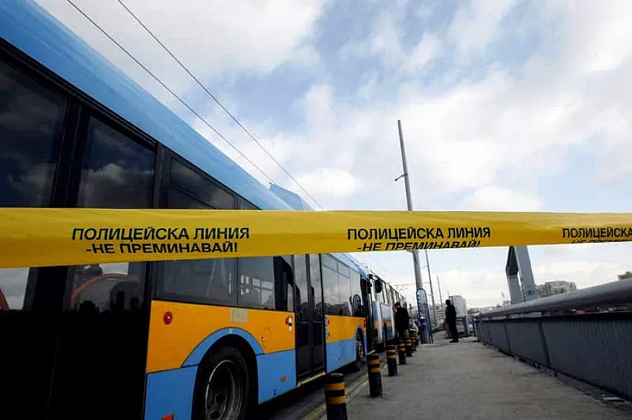 Шофьор на тролей се хвърли от моста "Чавдар"