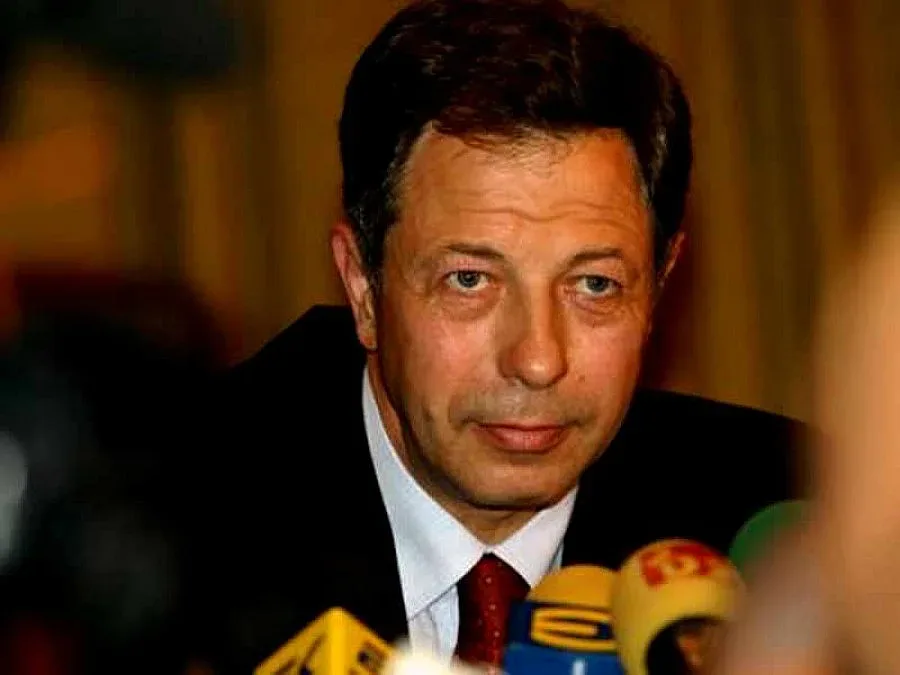 Кабинетът слага "шапка" на службите