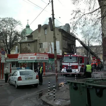 Майка и две деца изгоряха в центъра на София