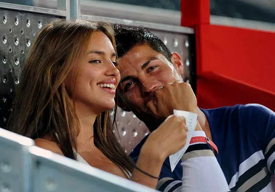 Гаджето на Роналдо го смени с песа Цезар